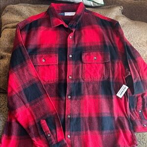Old Navy Red and Black Plaid Men's Shirt